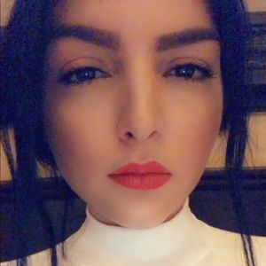 Meet your Posher, Nadia